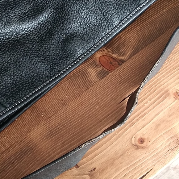 Michael Kors purse - Picture 9 of 13